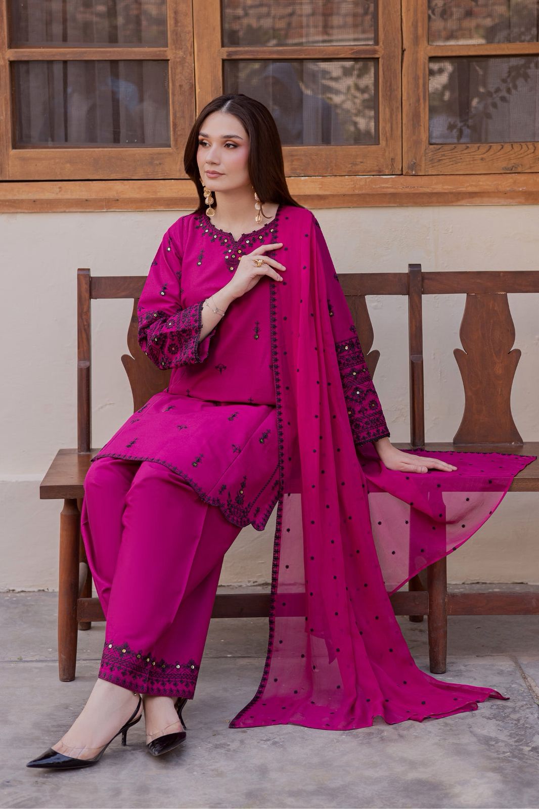 Lawn Embroidered 3PC 539