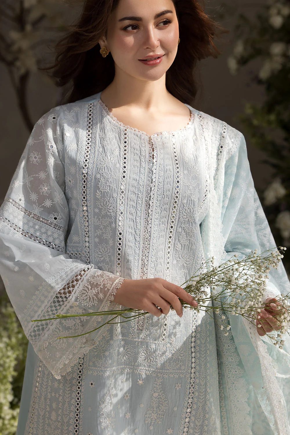 Lawn Embroidered 3Pc (560)