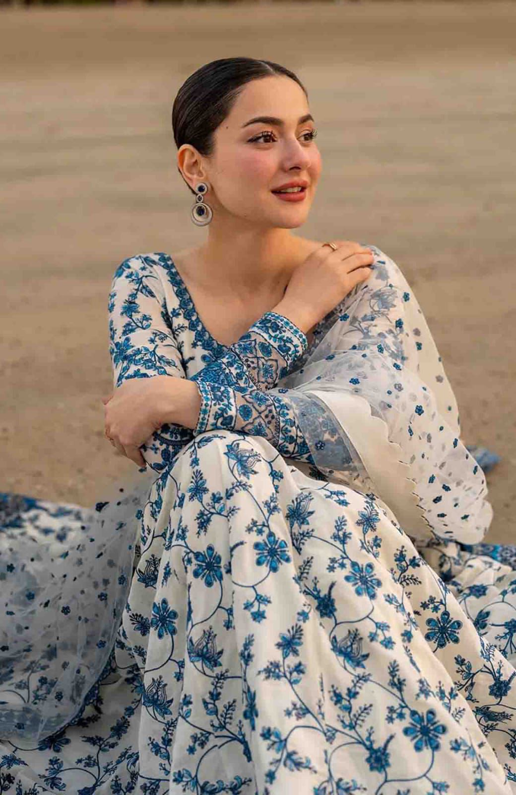 LAWN EMBROIDERED 3PC (571)