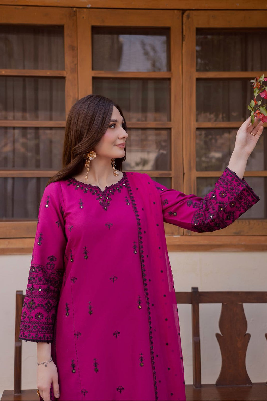 Lawn Embroidered 3PC 539