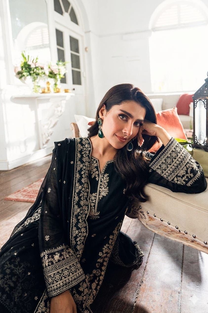 Lawn Embroidered 3Pc 1122