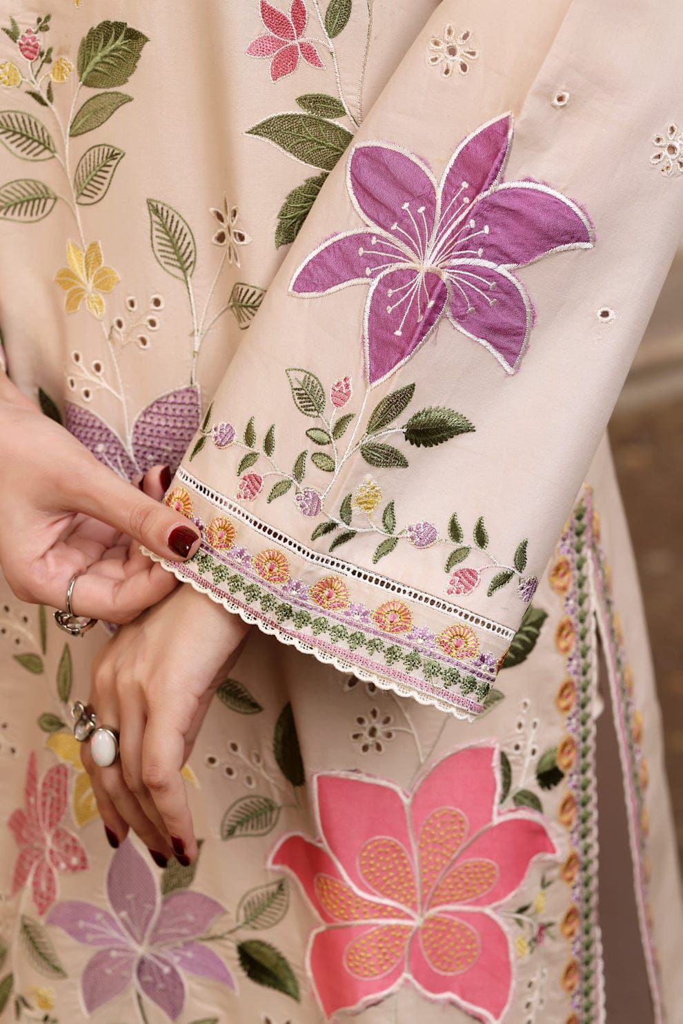 LAWN EMBROIDERED 3PC (5028)