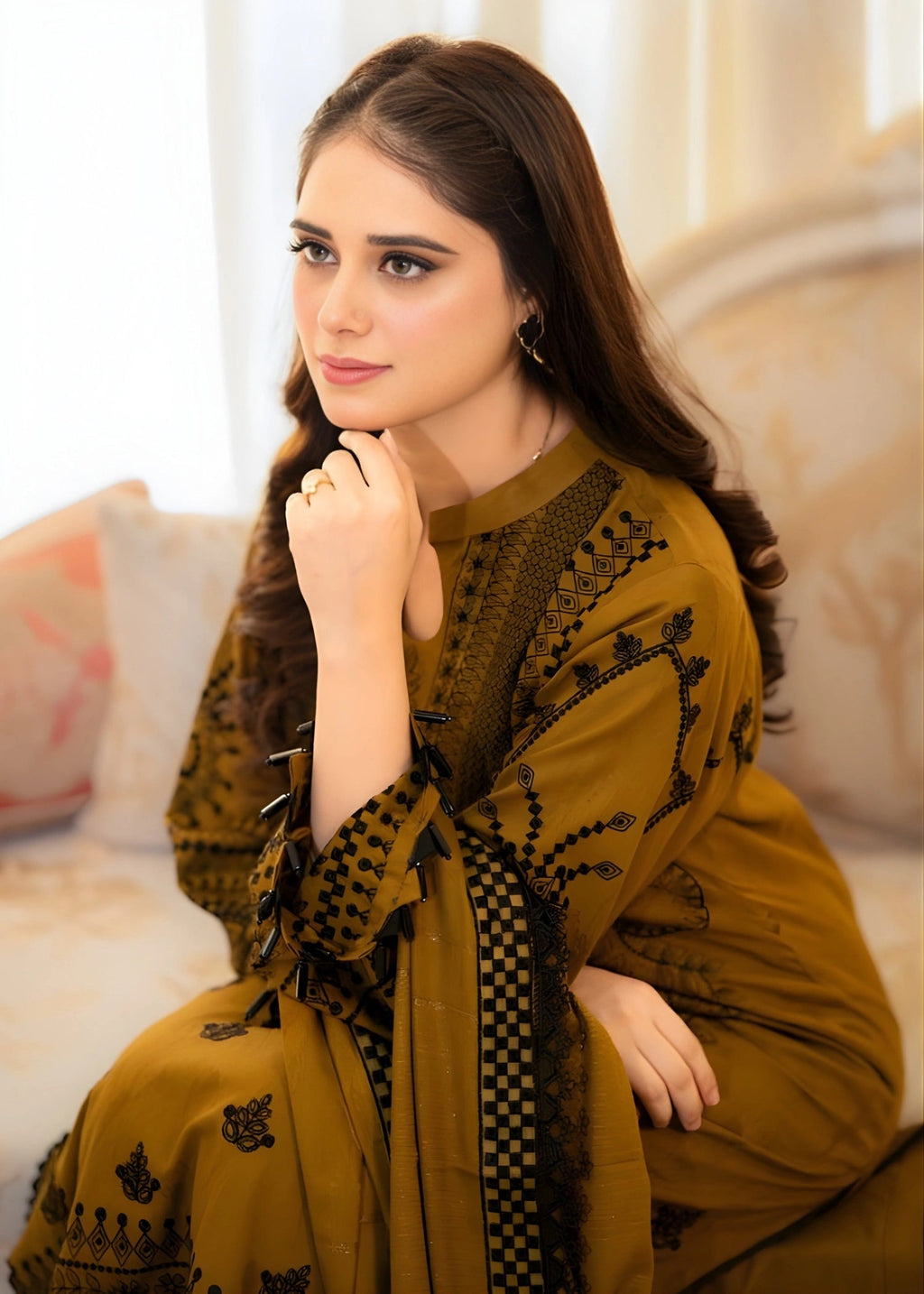 Lawn Embroidered 3Pc must