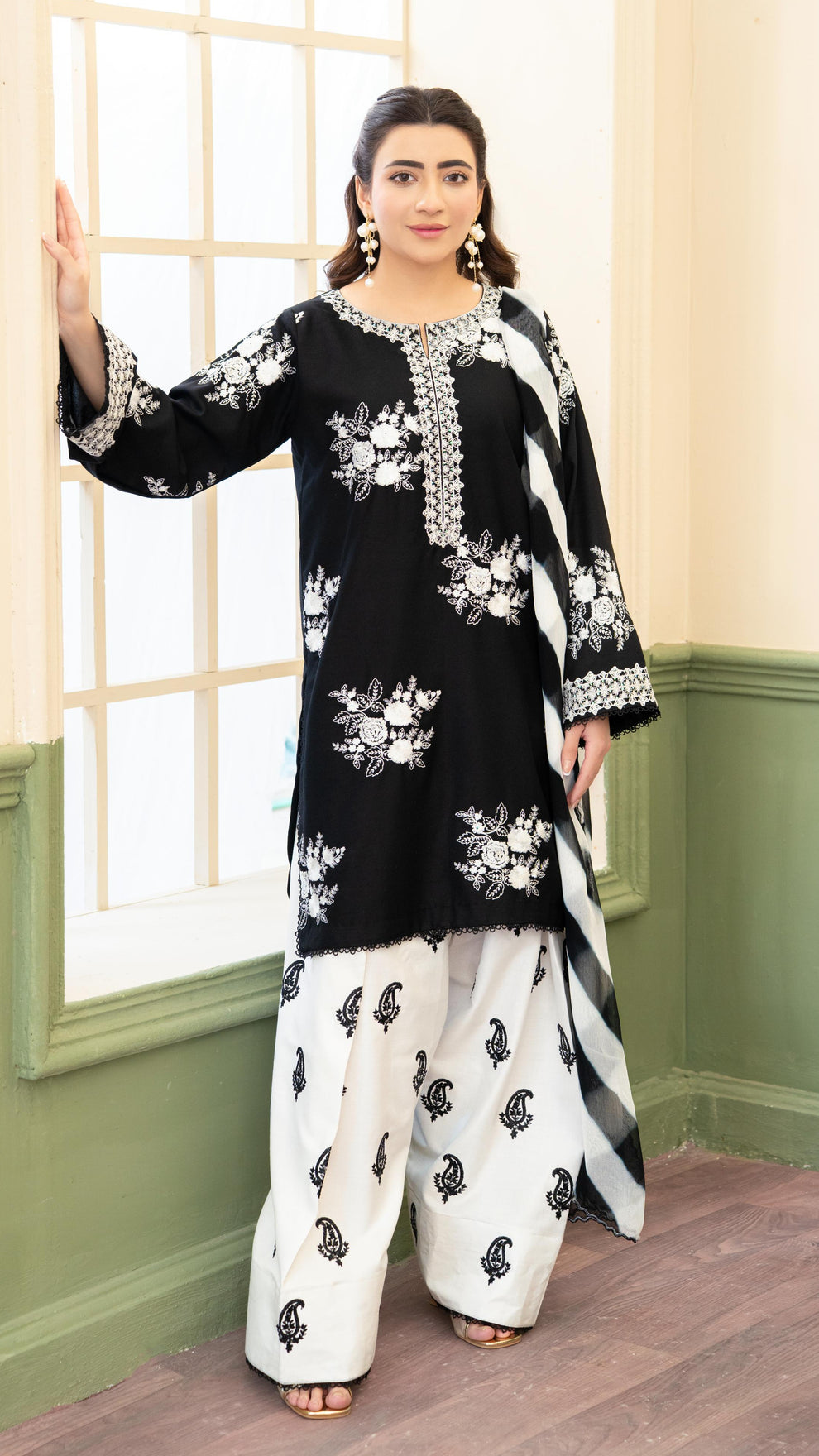 Lawn Embroidered 3Pc 4420