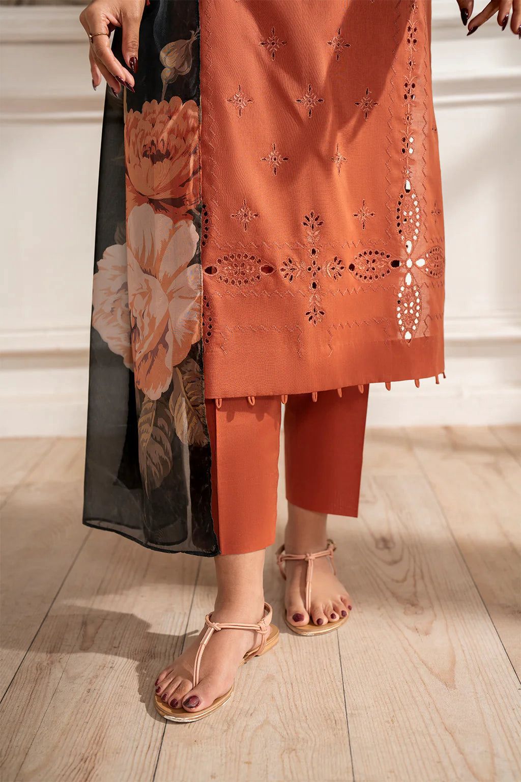 Lawn Embroidered 3Pc 044